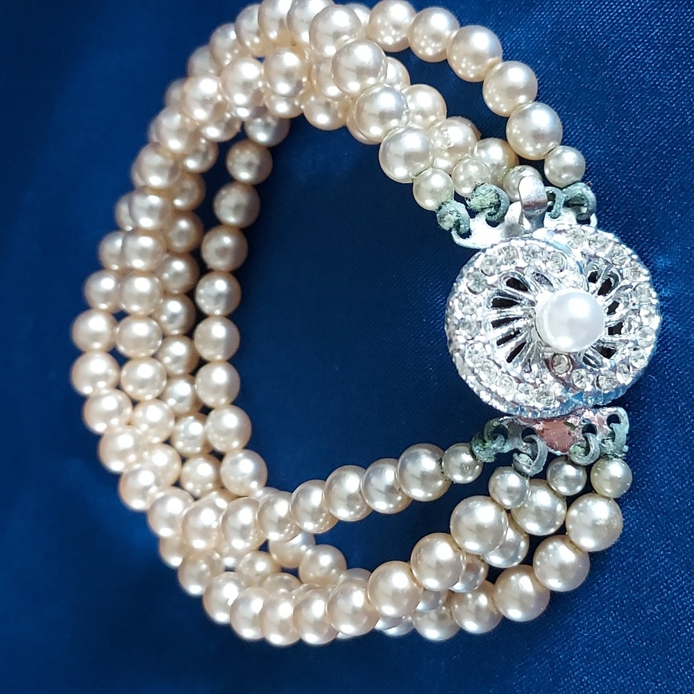 Vintage Pearl Bridal Bracelet